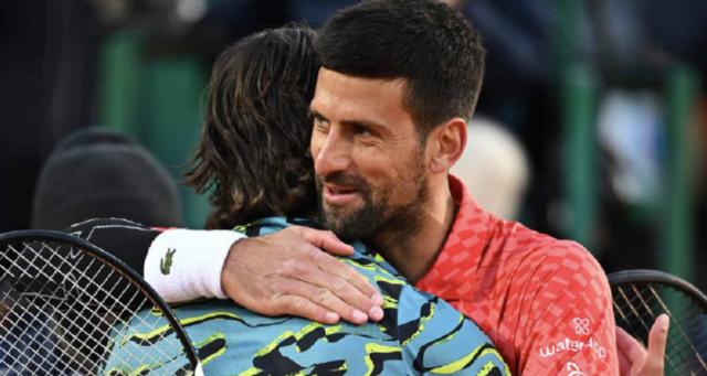 开云官方网站-张奔斗:德约科维奇竟然没赢,兹维列夫这也能输?